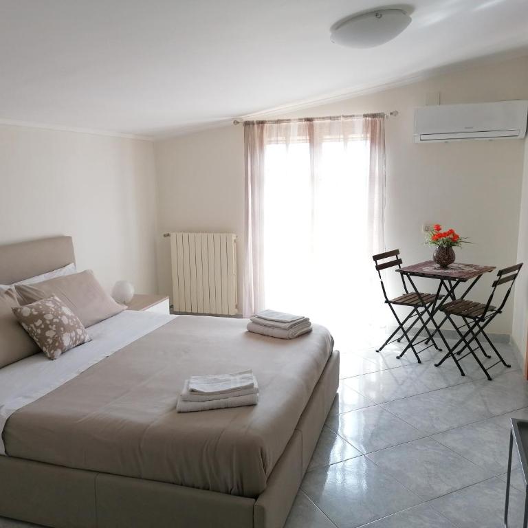 Rara Domus B&B - Camera Matrimoniale Deluxe - 1