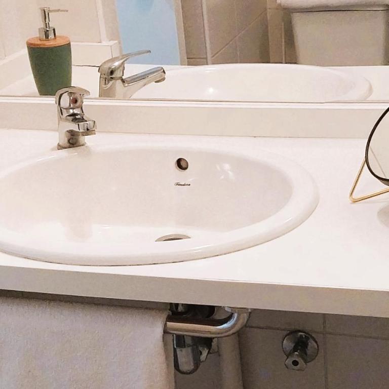 Apt Barrio Histórico 3 min Metro, Wifi, Netflik, Comodidad - Apartamento Clásico - 13
