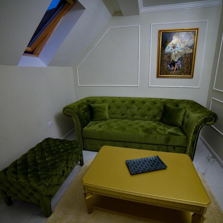 ADONIS ONE-Hotel Adonis - Apartman s 3 Spavaće Sobe i Pogledom na Planinu - 12
