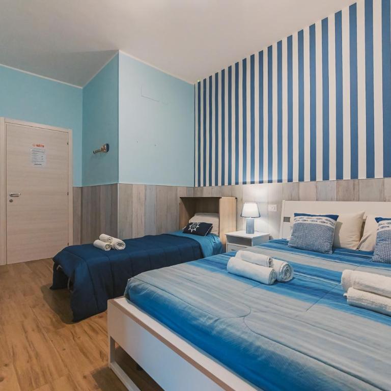 Apulia Rooms Bari - Deluxe Double Room with Balcony - 19