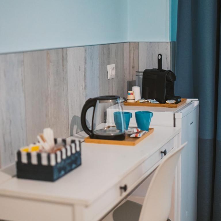 Apulia Rooms Bari - Deluxe Double Room with Balcony - 25