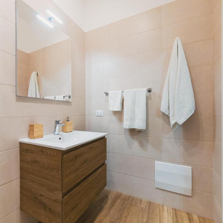 Apulia Rooms Bari - Double or Twin Room - 9