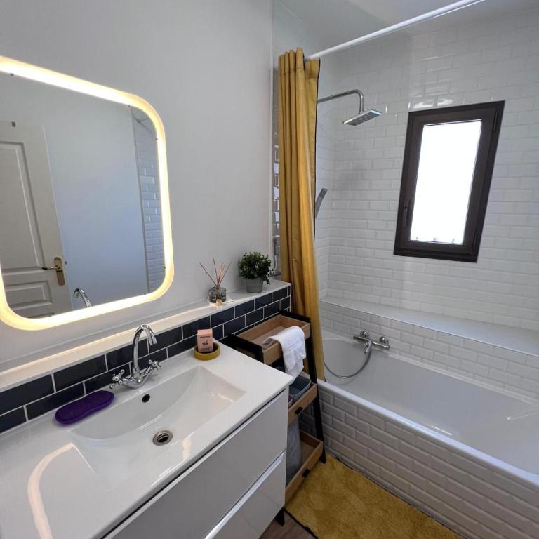 Le Cosy Rionde : Apt 6 Prs, 2 ch, parking, clim - Apartment mit 2 Schlafzimmern - 12