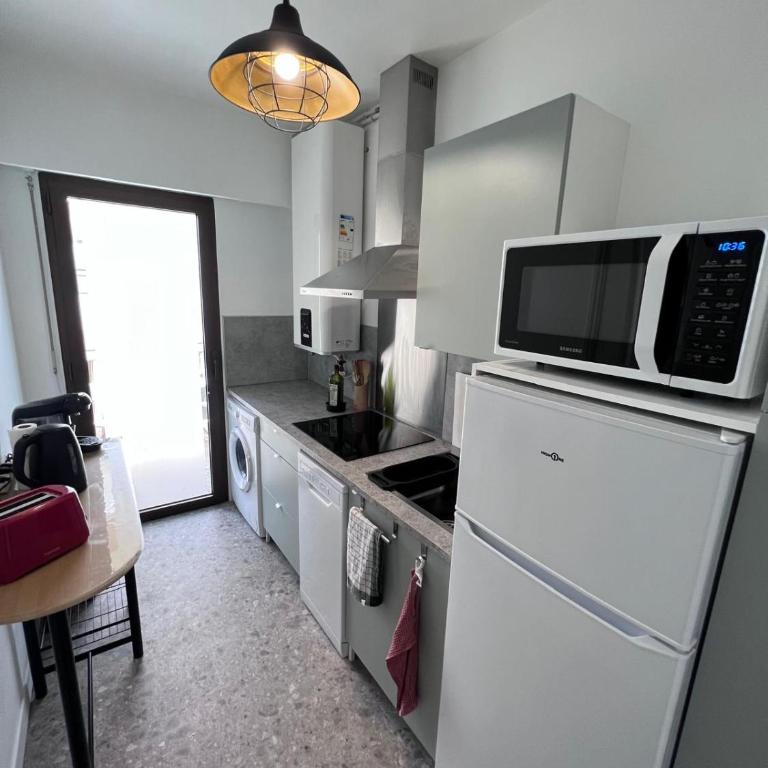 Le Cosy Rionde : Apt 6 Prs, 2 ch, parking, clim - Apartment mit 2 Schlafzimmern - 7