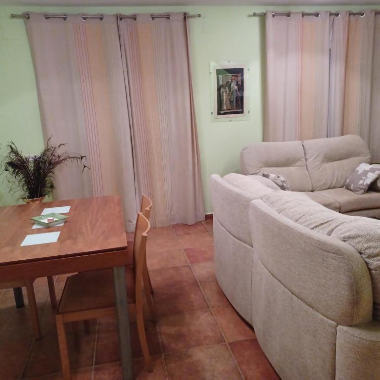 CASA MUY CERCA DE LA PLAYA a - Casa de 4 dormitorios - 8