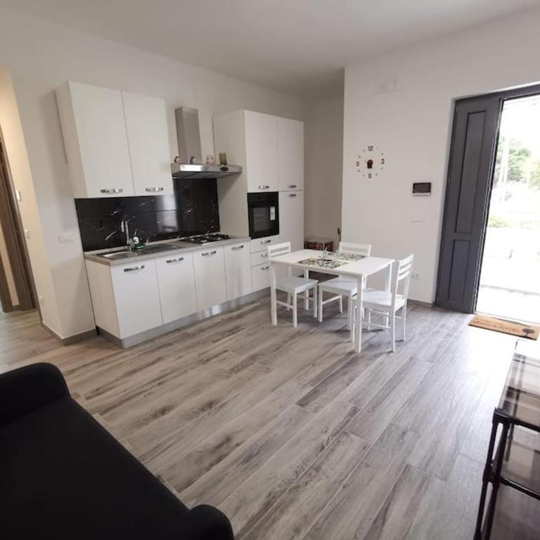 Il giardino di Alessandra - Deluxe Two-Bedroom Apartment with Garden View - 23