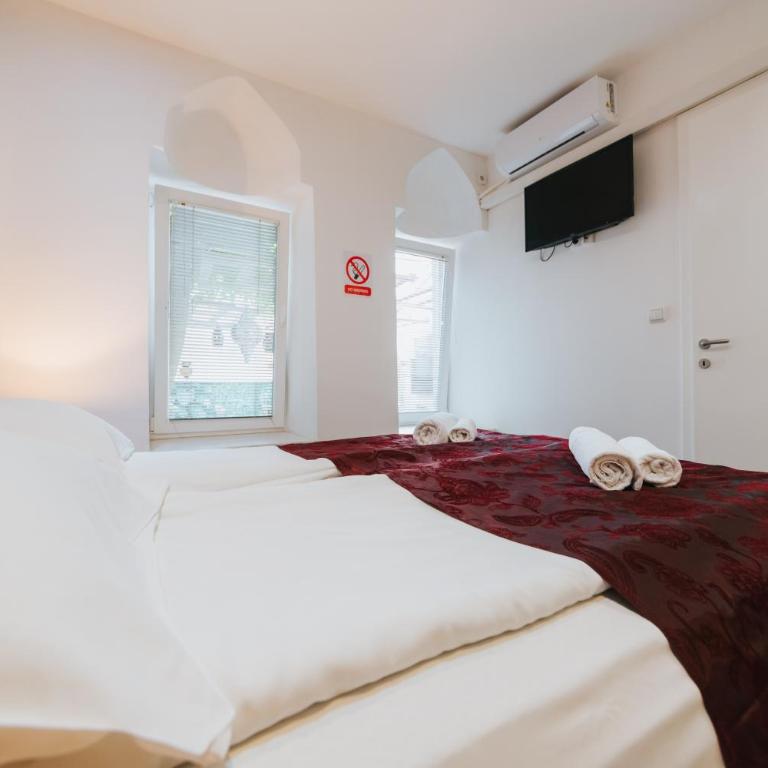 Old Town Residence Rooms - Dvokrevetna Soba sa Bračnim Krevetom - 5