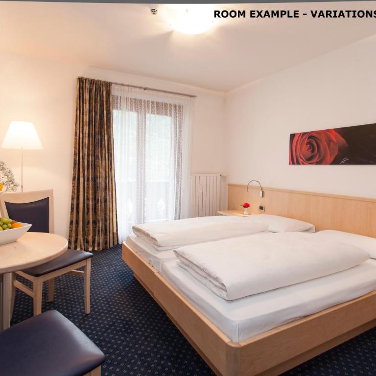 Hotel Carmen Dolomites - Camera Matrimoniale con Balcone - 3