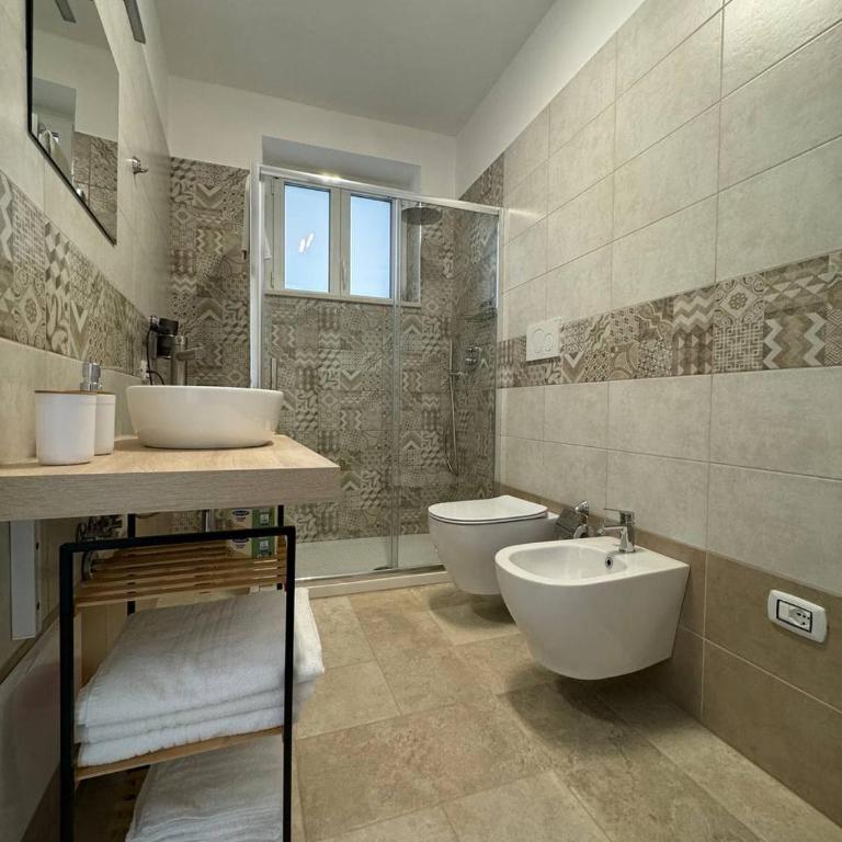 Allivigne Rooms & Pool - Camera Matrimoniale con Bagno Privato - 9