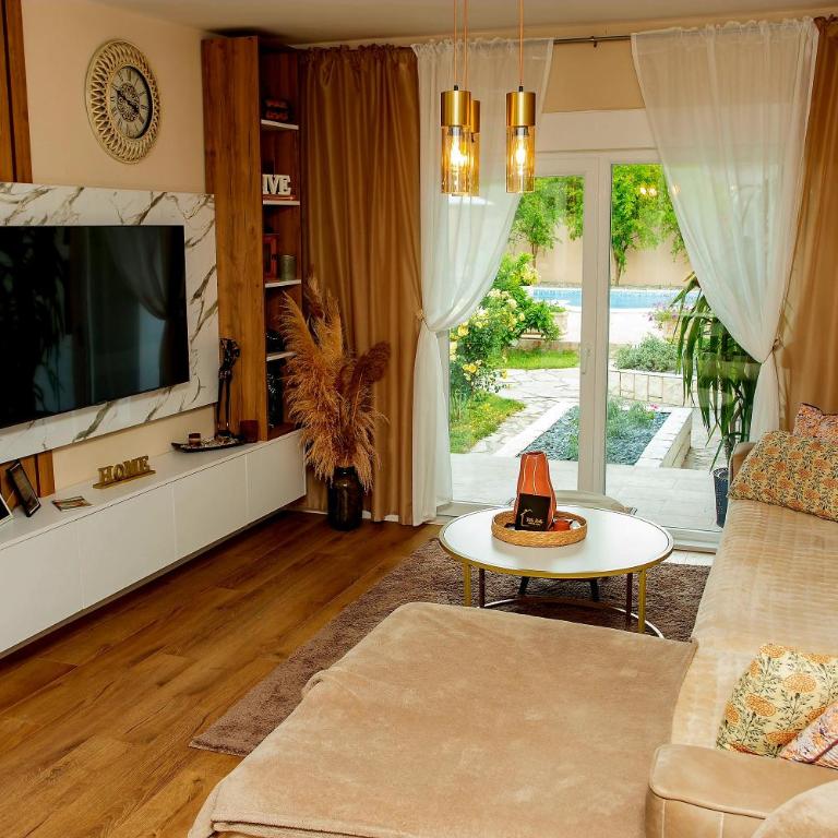 Villa Bella - Two-Bedroom House - 23