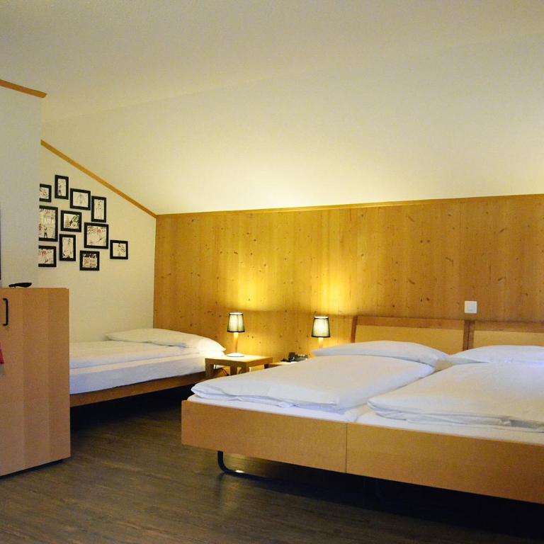 Hotel Garni Hostatt - Vierbettzimmer - 3