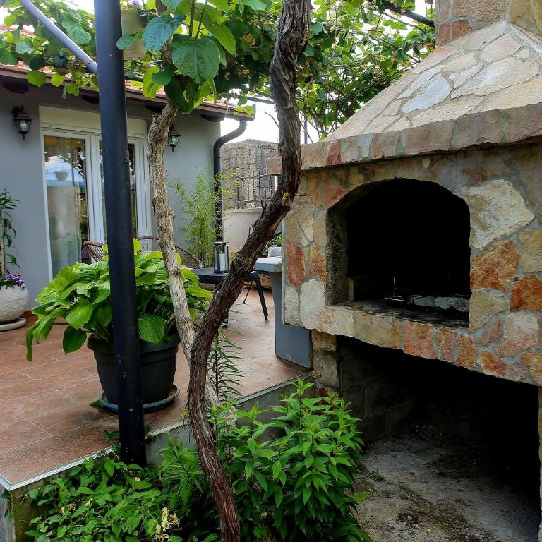 Villa Bella - Two-Bedroom House - 14