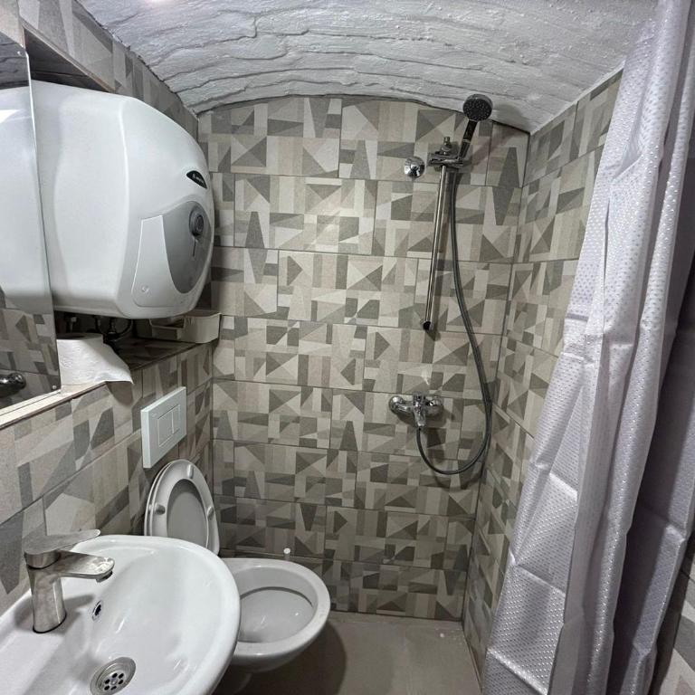 Studio in the center - Apartman sa 1 Spavaćom Sobom - 2