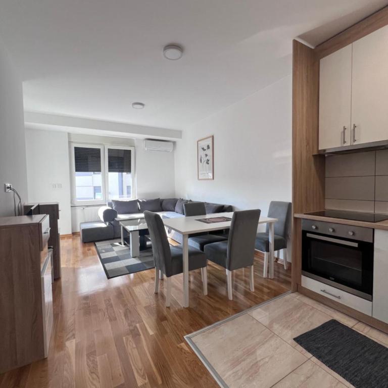 MSCondoApartment - Two-Bedroom Apartment - 3
