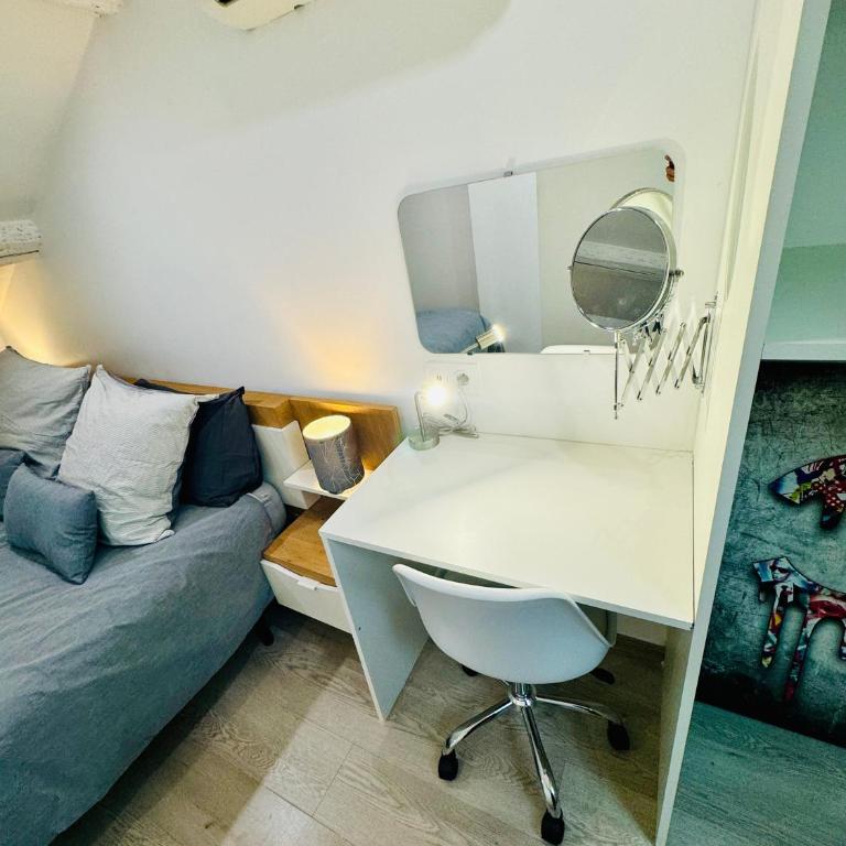 Loft Design Duplex 2 Chambres Terrasse 20 m2 Climatisation momentanément en panne - Apartamento de 2 dormitorios - 6