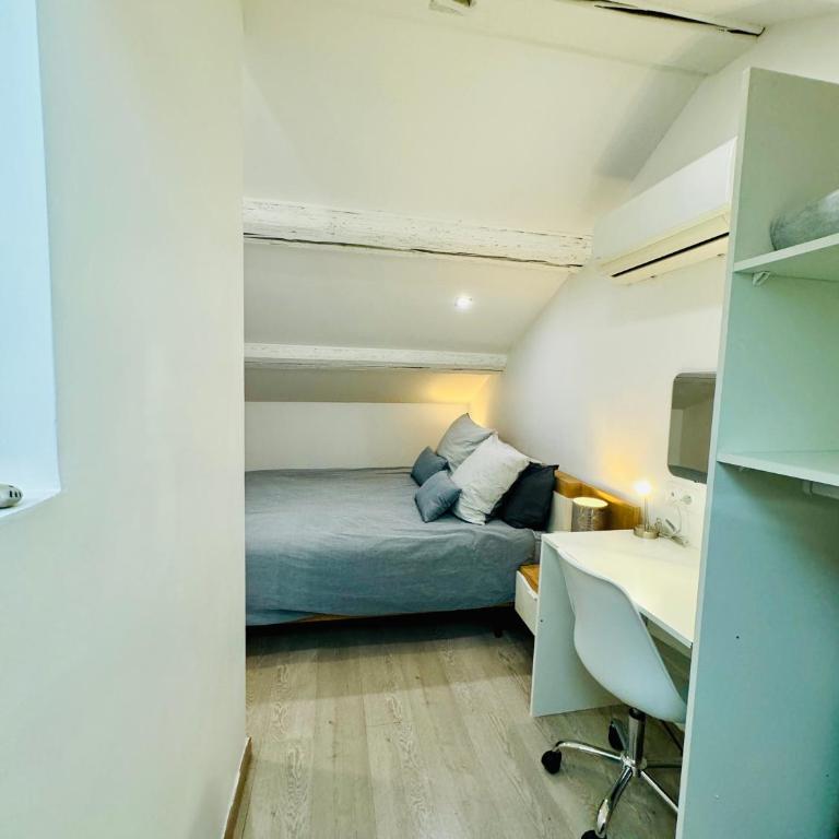Loft Design Duplex 2 Chambres Terrasse 20 m2 Climatisation momentanément en panne - Apartamento de 2 dormitorios - 20