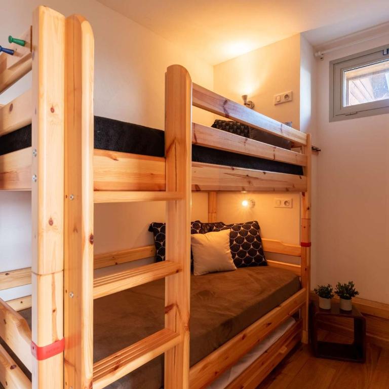 Appartement skis aux pieds avec piscine chauffée et parking - FR-1-296-345 - Apartment (7 Erwachsene) - 6