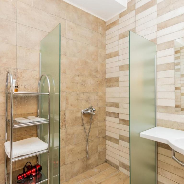 Hotel Fobra - Apartman - 6