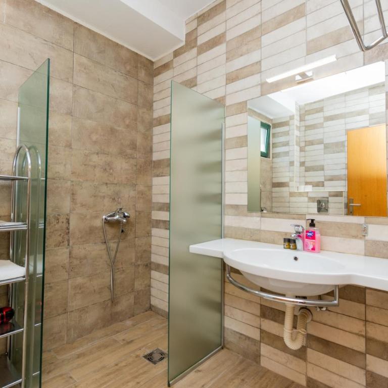 Hotel Fobra - Apartman - 5