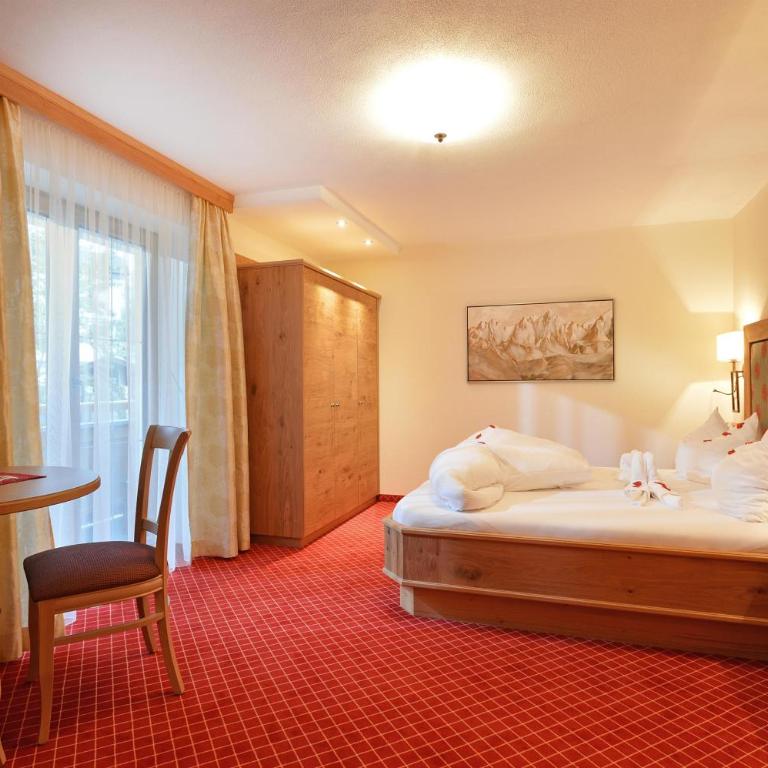 Hotel Garni Bavaria - Doppelzimmer mit Dusche - 1