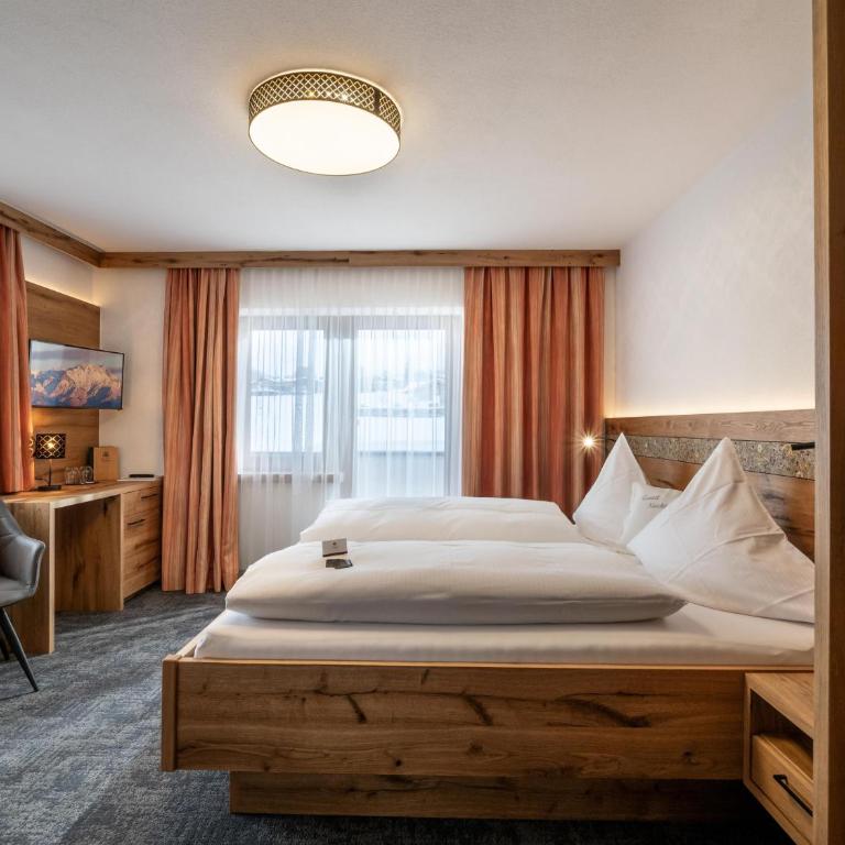 Adelsbergers Bergland - Economy Doppelzimmer mit Dusche - 1