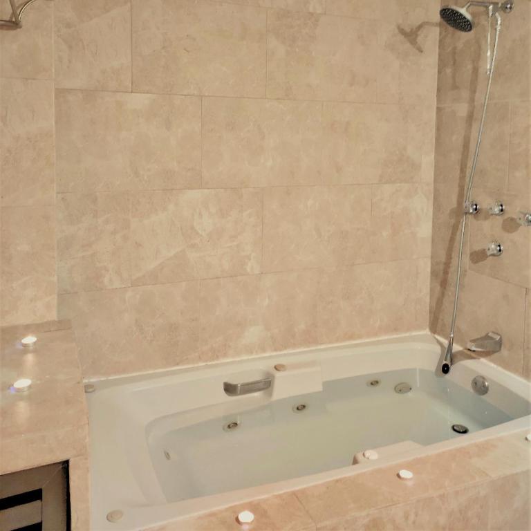 Colonial Villa in Merida Centro 4BR 3BA Private Pool Near Paseo de Montejo - Villa with Private Pool - 10