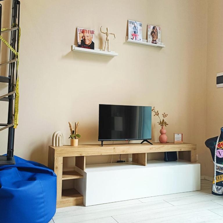 YR Apartments Bocconi- Modern Loft, 3 Min Walk to Duomo Tram - One-Bedroom House - 44