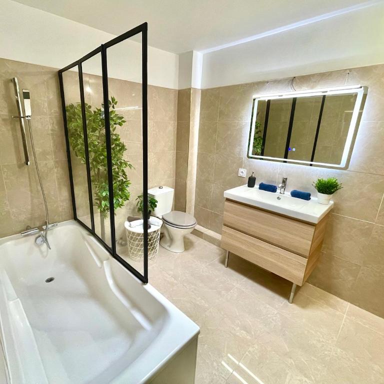 Appartement Luxueux "L'Azur"- by Résidence La Fontaine - Apartment mit 2 Schlafzimmern - 17