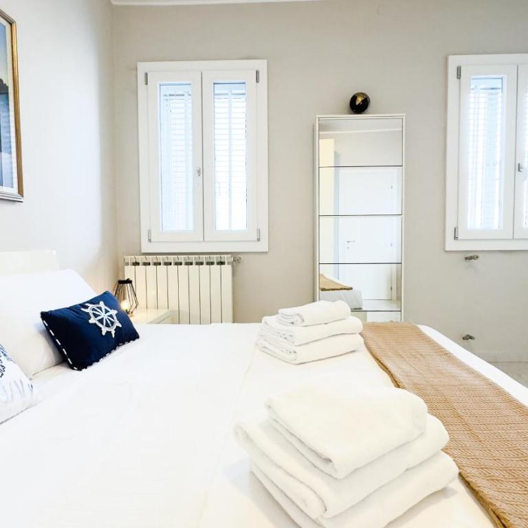 Fairmont Residence Alice by Ca-Sa Check - Apartment - 1