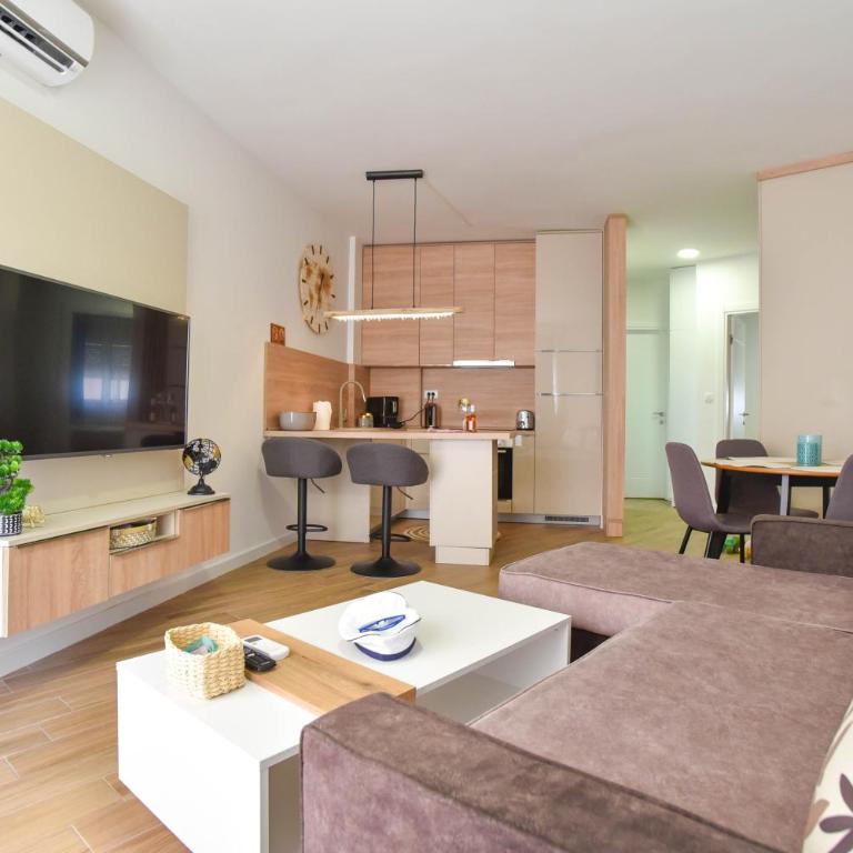 Dolami residence - Two-Bedroom Apartment - 12