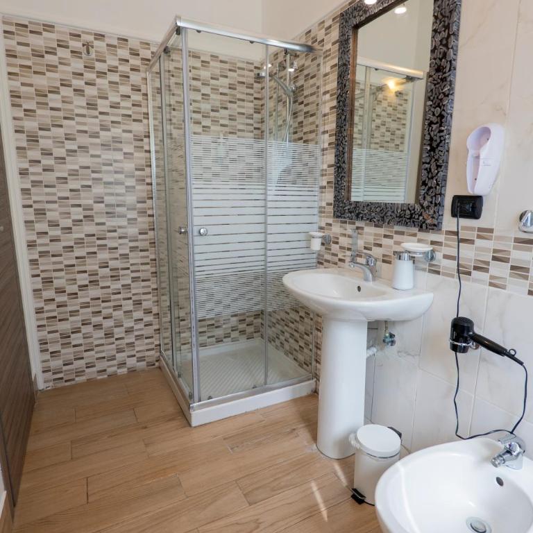 Villa Seta - Camera Matrimoniale con Bagno Privato - 3