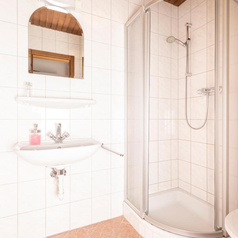 Gasthof Pension Knapp - Doppelzimmer mit Balkon - 1
