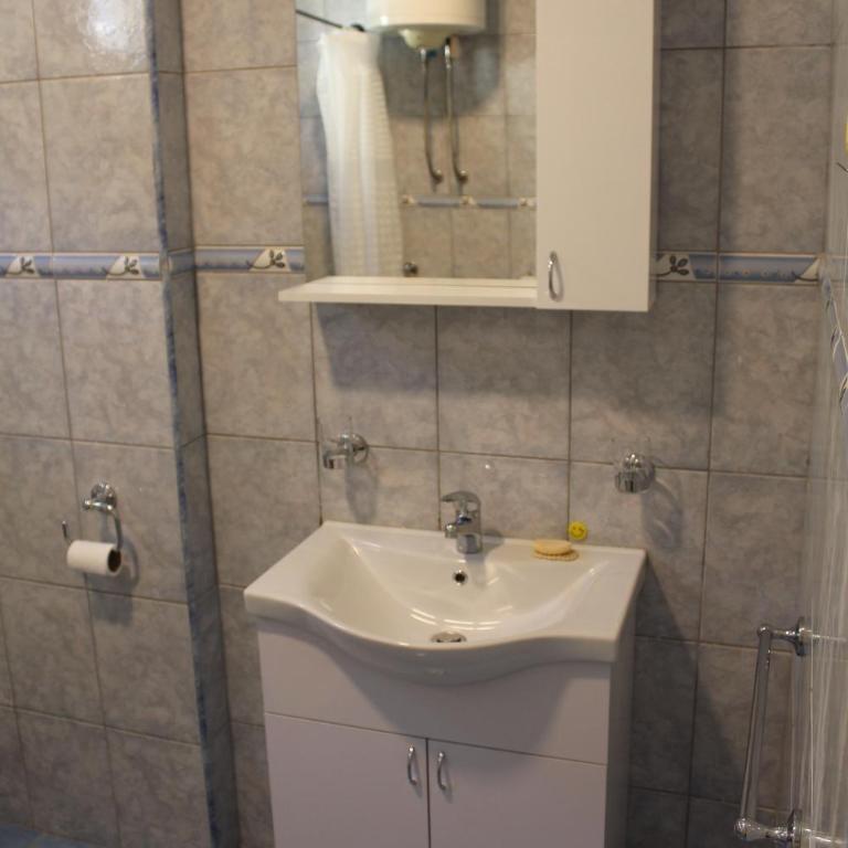 Neven - Apartment - 7