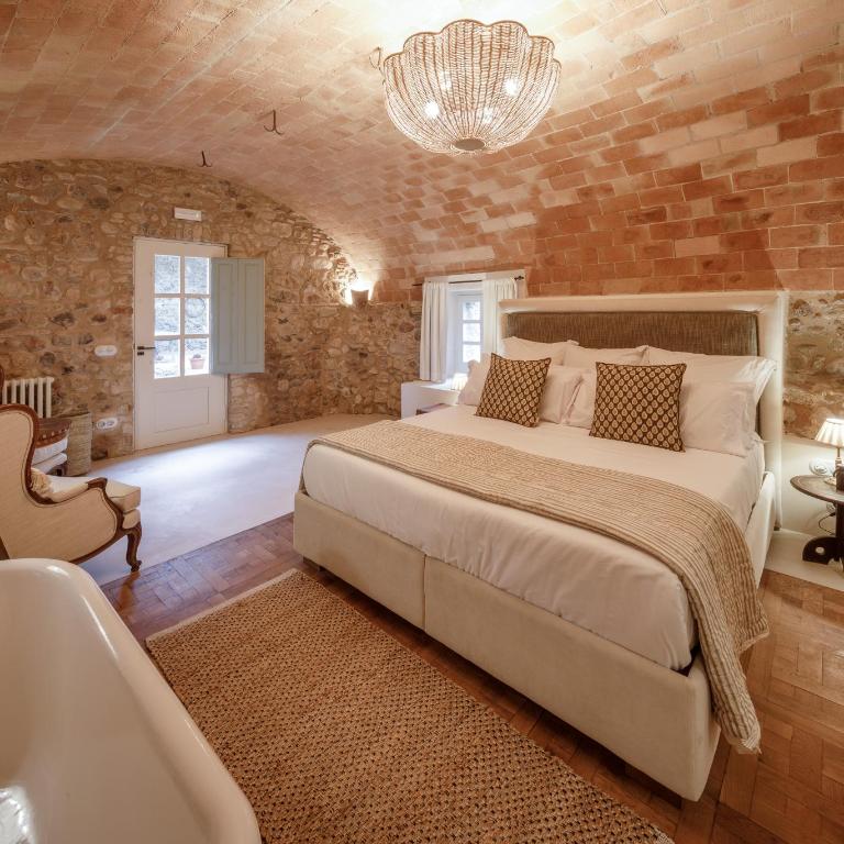 Hotel Castell de Vallgornera - Habitación Doble adaptada para personas con movilidad reducida - 1