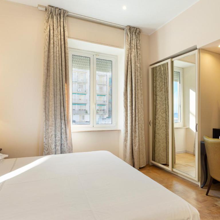 LVG Hotel Collection - Grand Hotel Mediterranee - Camera Matrimoniale Classic Laterale - 5