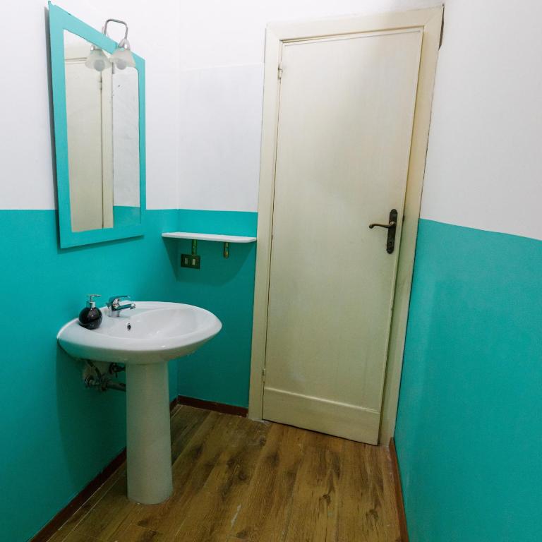 Onlyrooms III - Real City Center - Camera Matrimoniale con Bagno Privato - 2