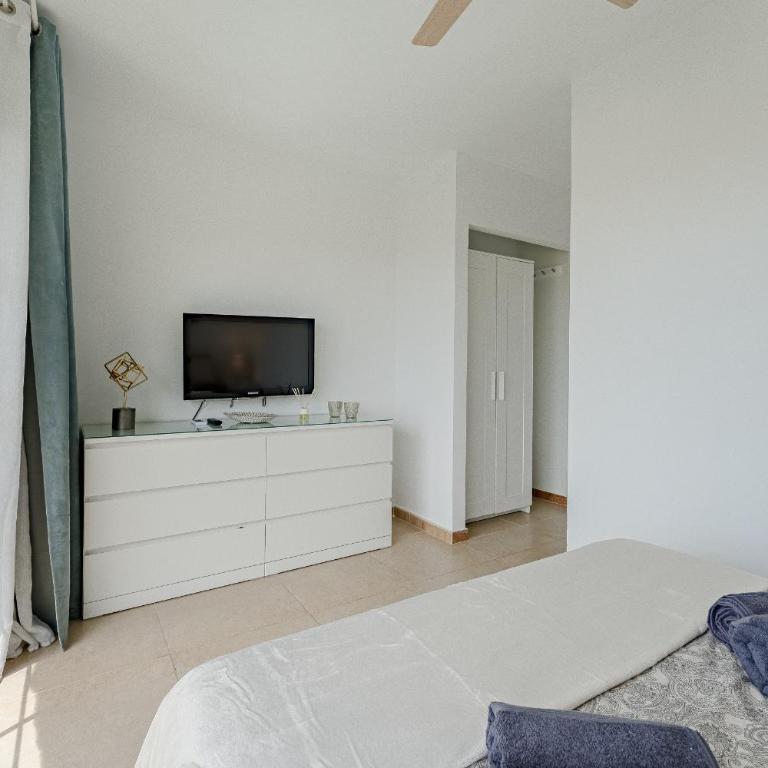 Mareverde Sunshine Home - Two-Bedroom Apartment - 22