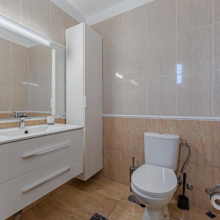 Mareverde Sunshine Home - Two-Bedroom Apartment - 29