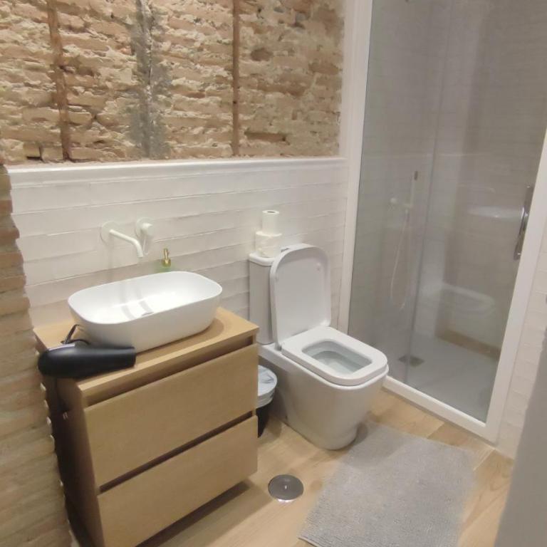 Hermosos Apartamentos en pleno Centro - Two-Bedroom Apartment - 17