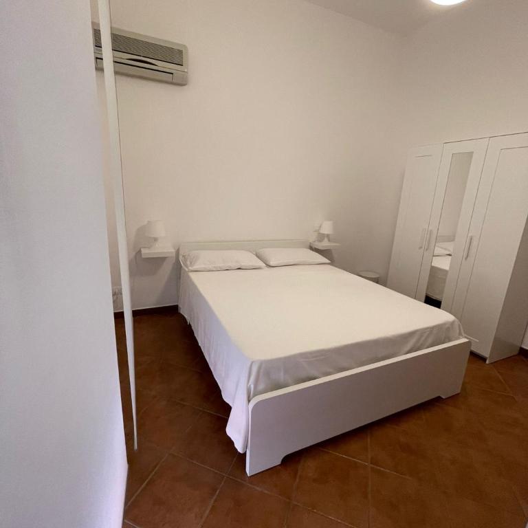 Vittorosa House - Quadruple Room with Private Bathroom - 5