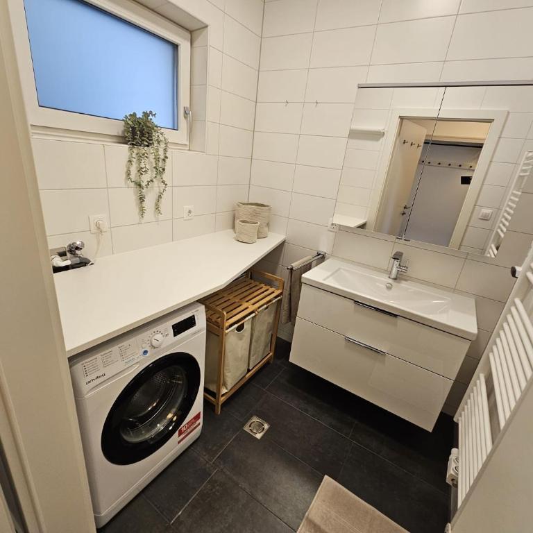 Apartment Leibnitz im Zentrum nahe am Bahnhof und der Südsteirischen Weinstrasse - Apartment mit 2 Schlafzimmern und Balkon - 8