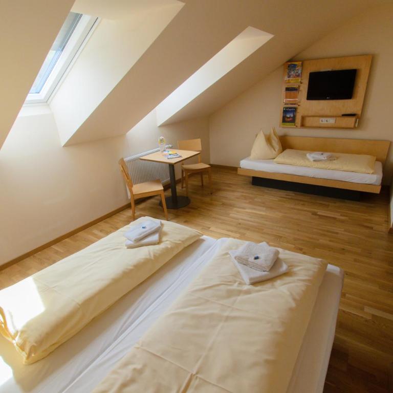 JUFA Hotel Schladming - Dreibettzimmer - 8