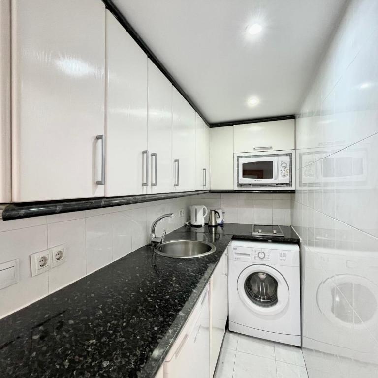 Estudio en primera línea de playa - One-Bedroom Apartment - 9