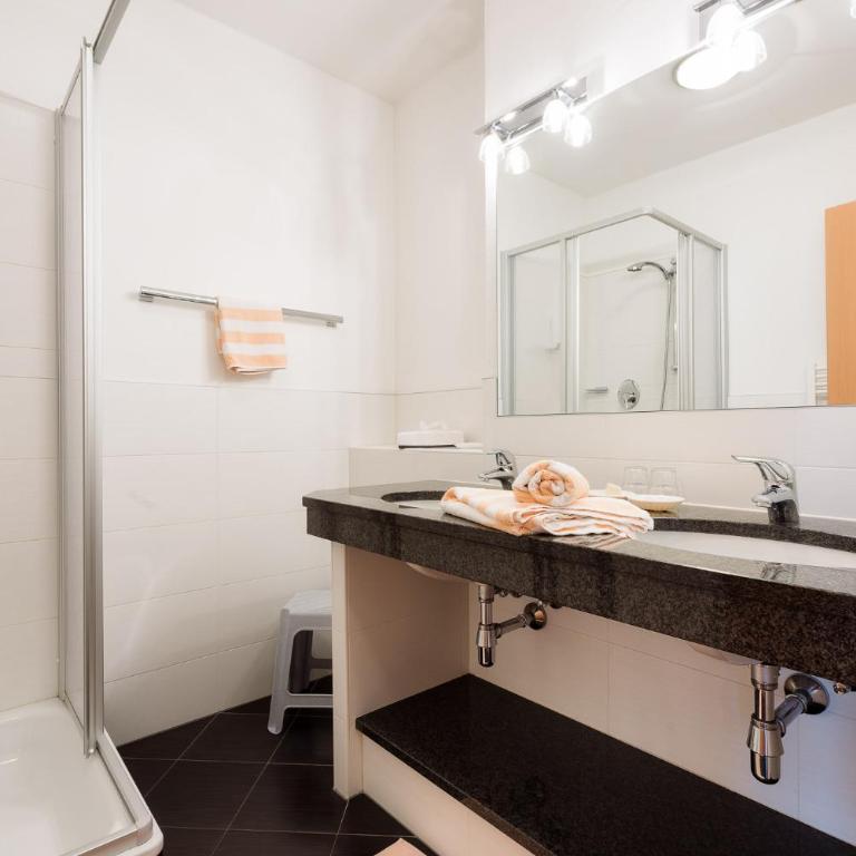 Hotel Forer - Chambre Double avec Balcon Privatif - 4