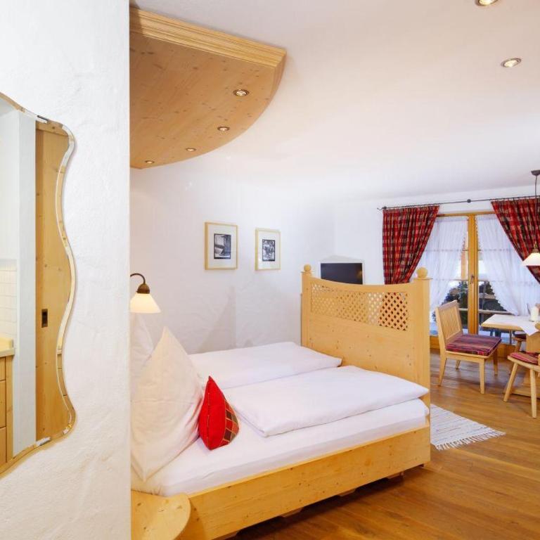 Pension Hochvogel - Doppelzimmer mit Dusche - 6