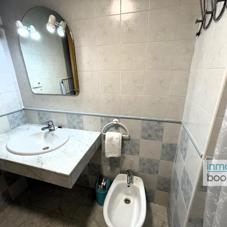 Sol Cambrils Apartment, climatizado, parking y piscina - Apartamento de 2 dormitorios con vistas a la piscina - 11