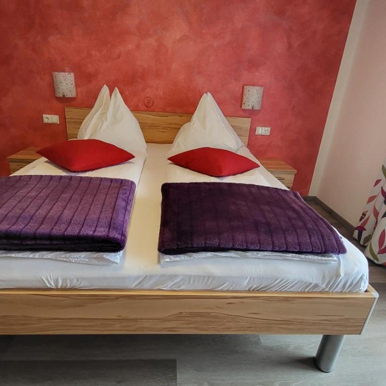 Frühstückspension Matheidl - Doppelzimmer mit Balkon - 22