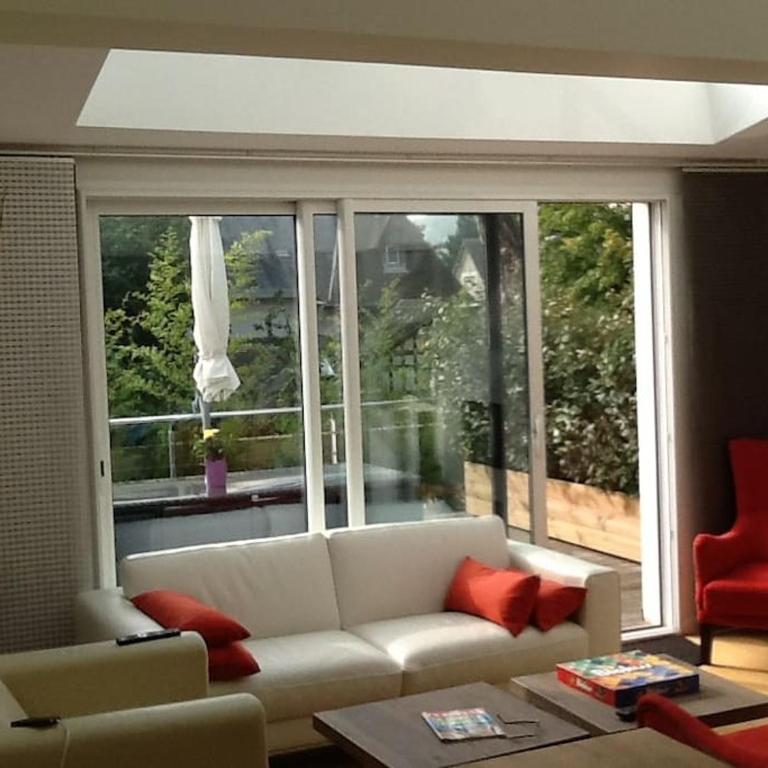 MAISON 4 CHAMBRES,JARDIN ET TERRASSE, proche mer,casino et place Morny - Villa - 15