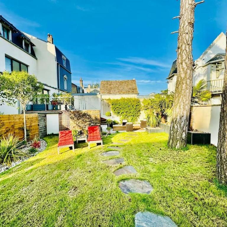 MAISON 4 CHAMBRES,JARDIN ET TERRASSE, proche mer,casino et place Morny - Villa - 2