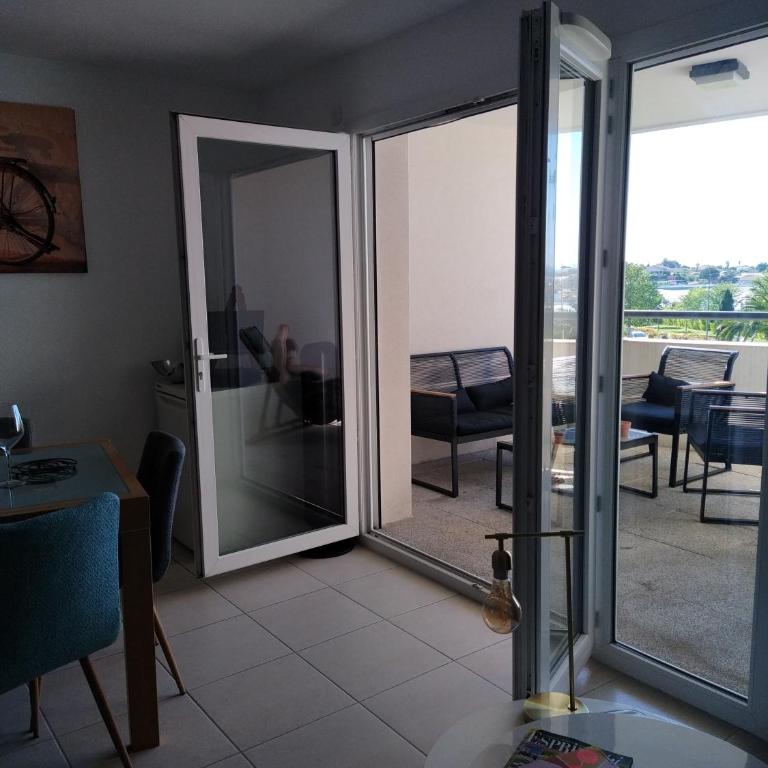 studio rdc avec terrasse et parking privé - Studio - Accessible aux Personnes à Mobilité Réduite - 5